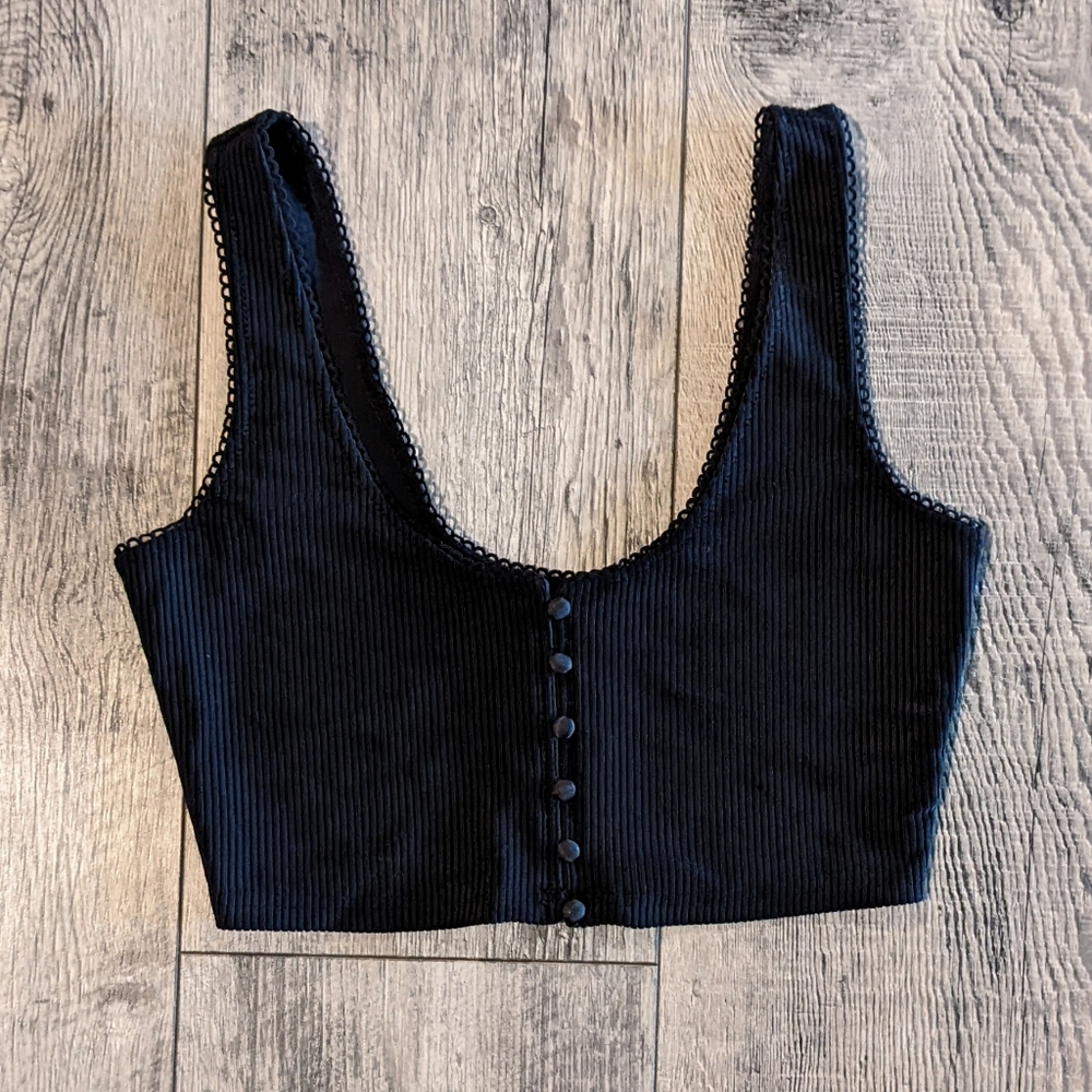F21 Ribbed Black Lace Trim Cropped Button Tank